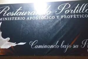 Caminando Bajo su Presencia, ministerio Apost&oacute;lico y Prof&eacute;tico