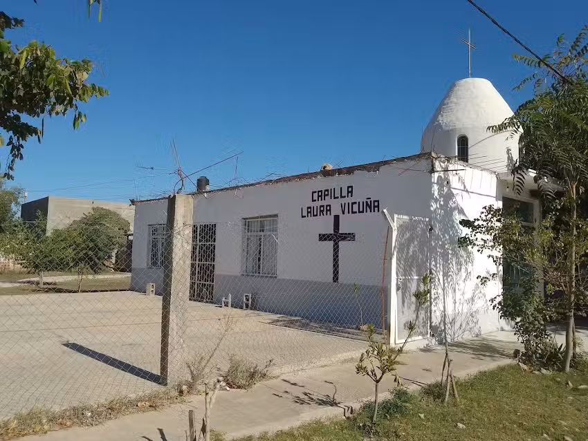Capilla Beata Laura Vicu&ntilde;a &ndash; Parroquia Cristo Rey