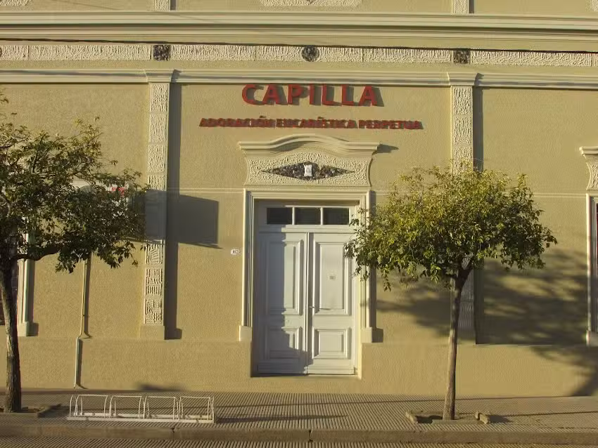 Capilla de &ldquo;Adoraci&oacute;n Eucar&iacute;stica Perpetua&rdquo;