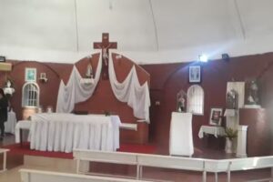 Capilla Mar&iacute;a Rosa M&iacute;stica y Cura de Ars