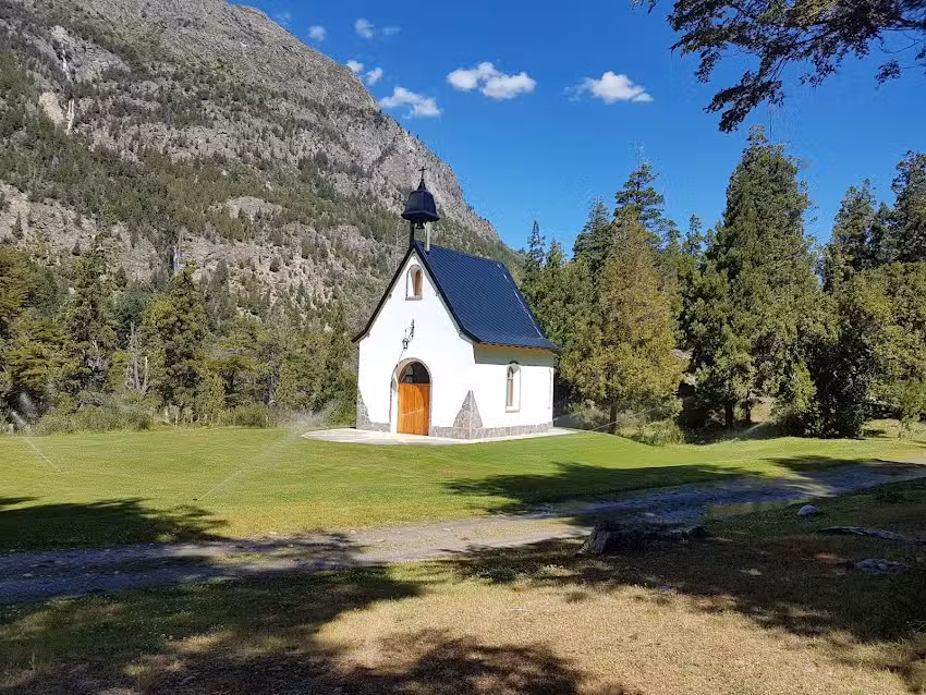 Capilla Sagrada Familia de Nuestra Se&ntilde;ora del Bosque