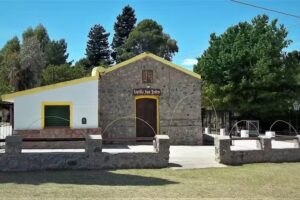 Capilla San Pedro. Papagayos.