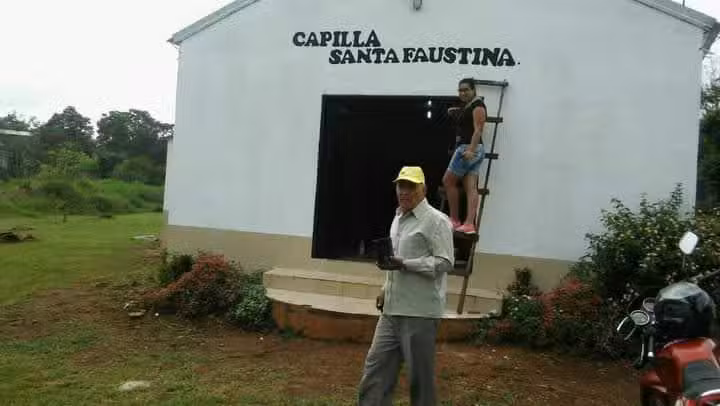 CAPILLA SANTA FAUSTINA