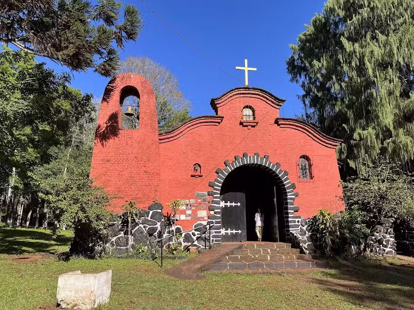 Capilla Santuario Santa Rita &ndash; Caraguatay