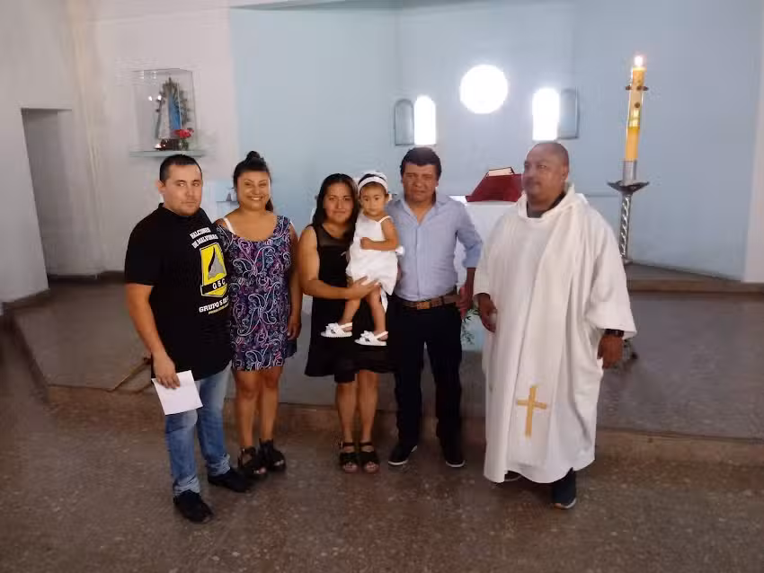 Capilla Virgen de Lujan. De la Parroquia San Pio X