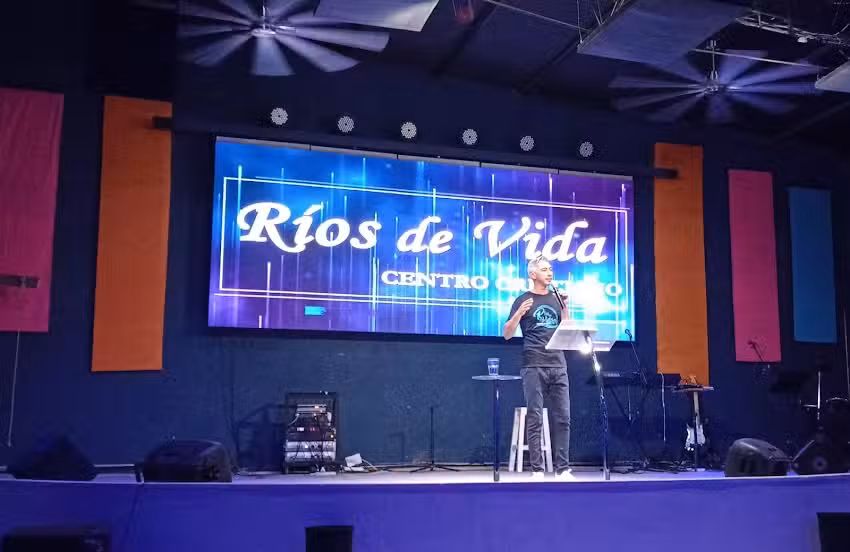 Centro Cristiano R&iacute;os de Vida