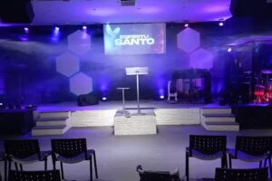 Centro Familiar Dios Esta Aqui