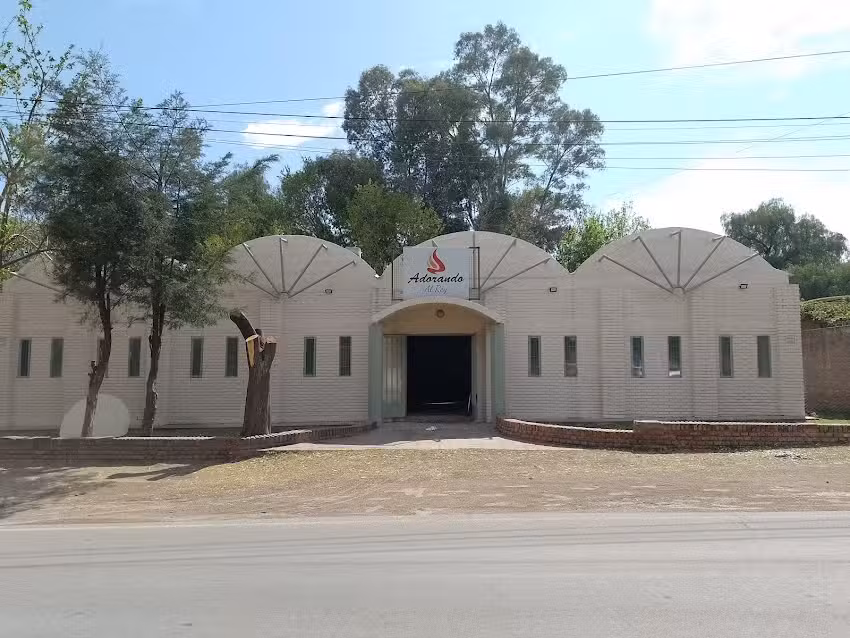 Iglesia Adorando Al Rey Las Tapias
