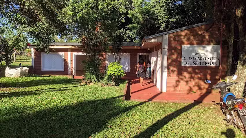 Iglesia Adventista De Gdor. Roca
