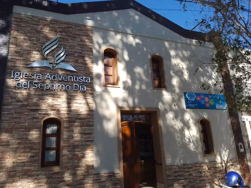 Iglesia Adventista del S&eacute;ptimo D&iacute;a &ndash; Jun&iacute;n
