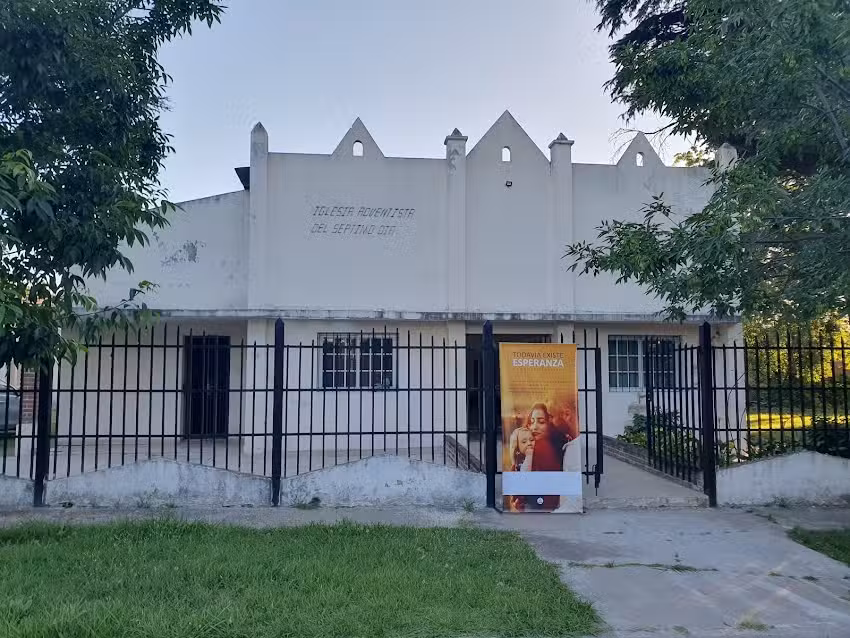 Iglesia Adventista del S&eacute;ptimo D&iacute;a &ndash; Presidente Derqui