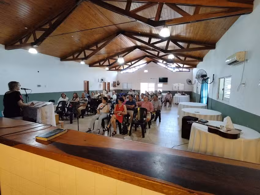 Iglesia Bautista Concepci&oacute;n de la Sierra (centro)