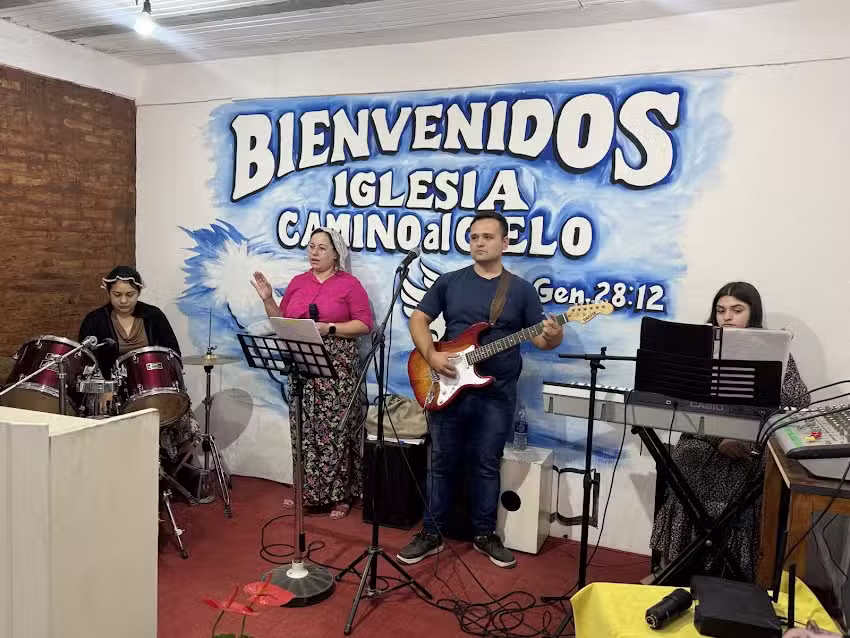 Iglesia Camino al cielo Barrio Villa Hudson