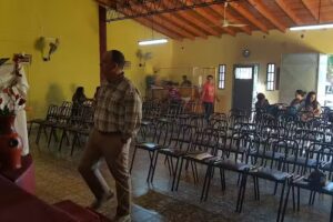 Iglesia Cristiana&rdquo;altar De Adoracion&rdquo;