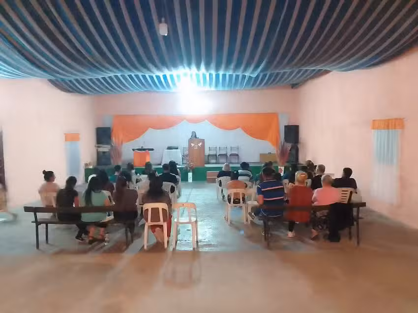 Iglesia cristiana puertas al cielo