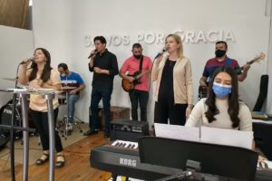 Iglesia Cristiana “Salvos por Gracia”