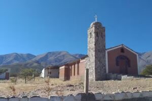 Iglesia De Ampimpa