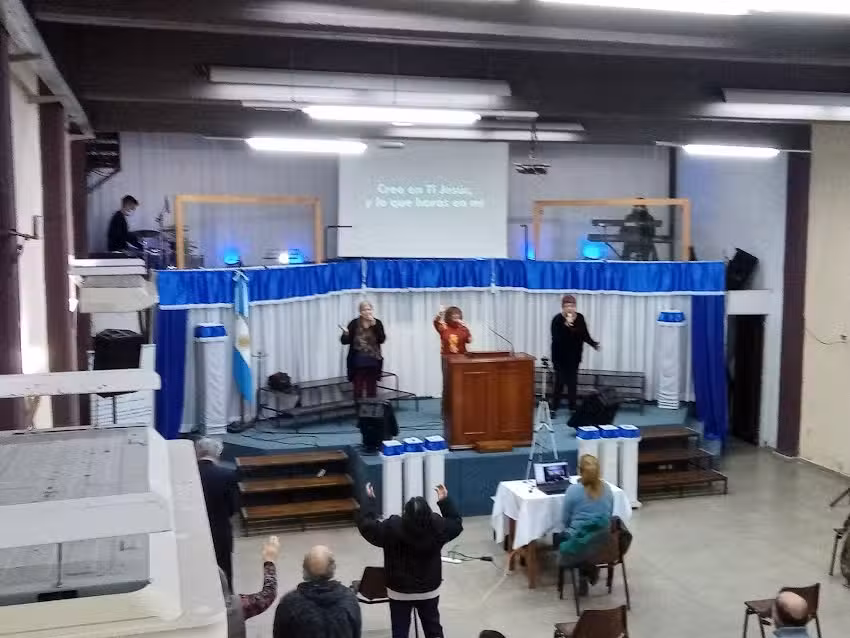 Iglesia De Dios En Victoria