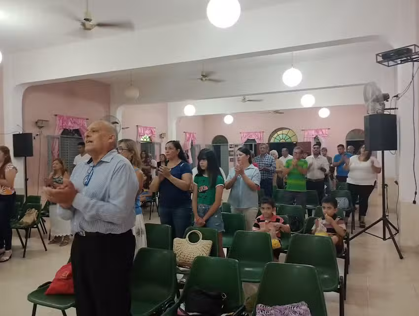 Iglesia El Arca De Dios. R.J. C&aacute;rcano 176