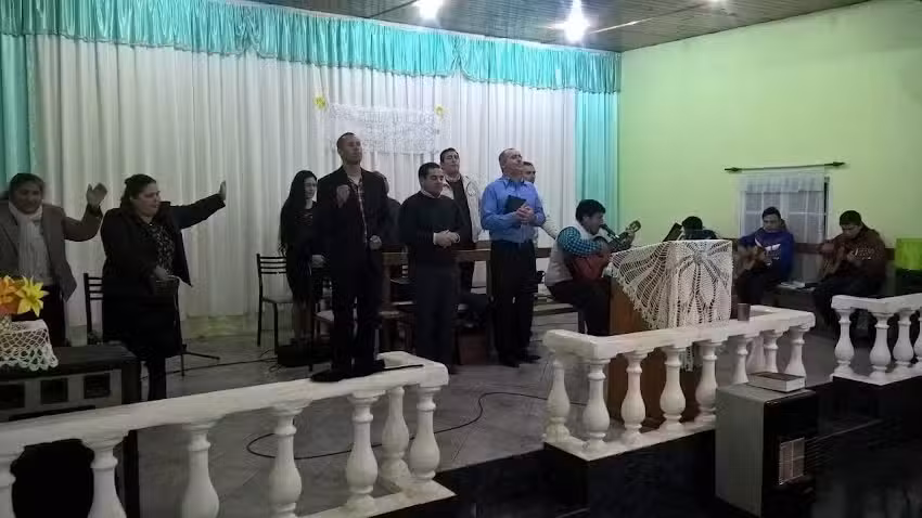 Iglesia Evang&eacute;lica Asamblea De Dios 248