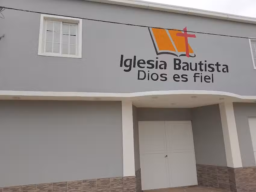 Iglesia Evangelica Bautista Dios es Fiel
