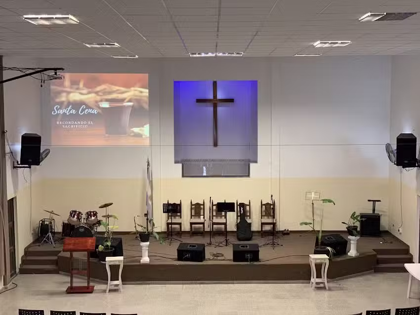 Iglesia Evang&eacute;lica Bautista Lan&uacute;s Este