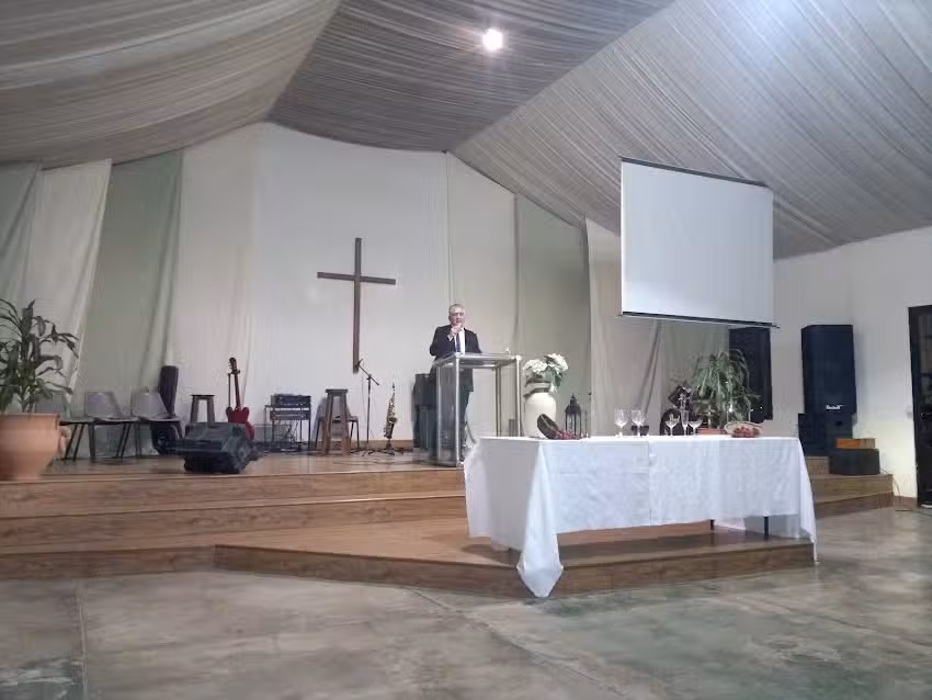 Iglesia Evangelica Casa De Dios