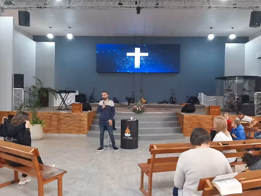 Iglesia Evang&eacute;lica Congregacional &ndash; Altar de Fuego