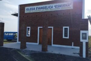 Iglesia Evangélica Esmirna Galarza