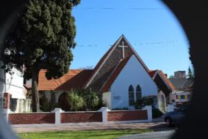 Iglesia Evang&eacute;lica Metodista de Lan&uacute;s
