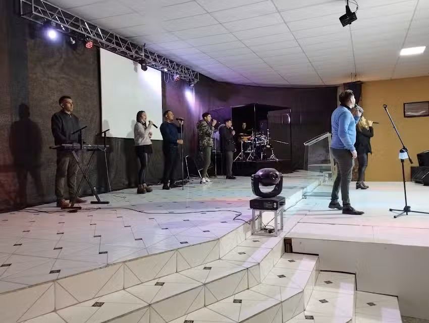 Iglesia Evangelica Ministerio Paso Del Rey