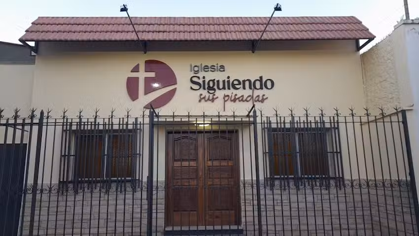 Iglesia Evang&eacute;lica Pentecostal &ldquo;Siguiendo sus pisadas&rdquo;