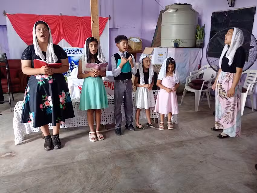 Iglesia evengelica R&iacute;os de Dios (Pastor Ver&oacute;n)