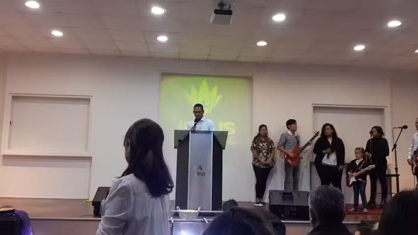 Iglesia Internacional Jes&uacute;s 100% Libre