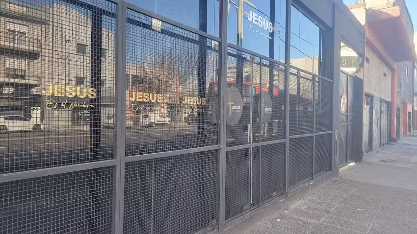 Iglesia &ldquo;Jes&uacute;s es el nombre&rdquo;