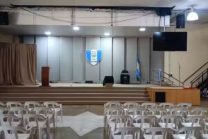 Iglesia Manantial En El Desierto