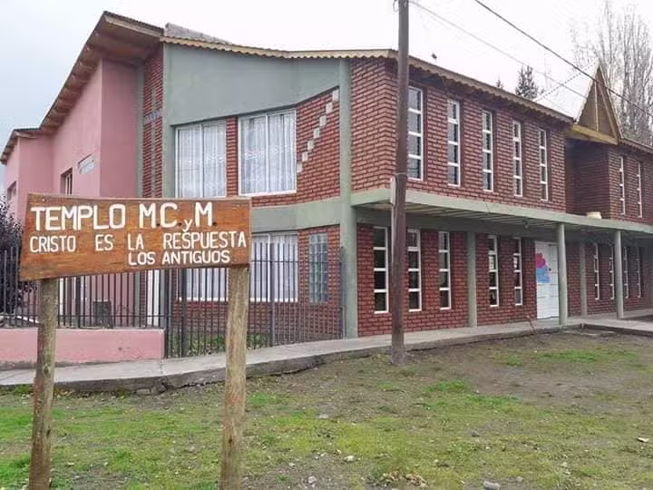 IGLESIA MOVIMIENTO CRISTIANO Y MISIONERO CRISTO ES LA RESPUESTA