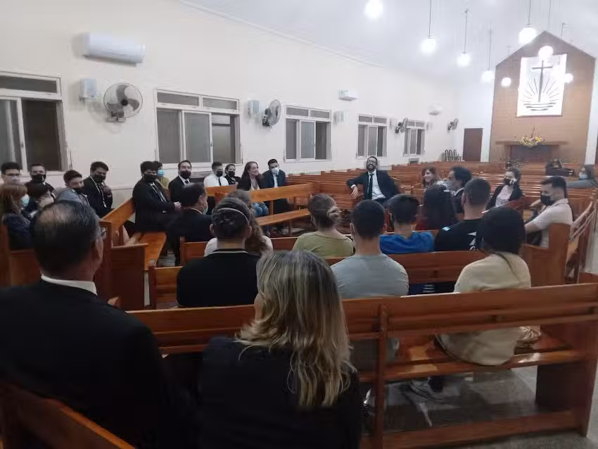 Iglesia Nueva Apost&oacute;lica (Lourdes)