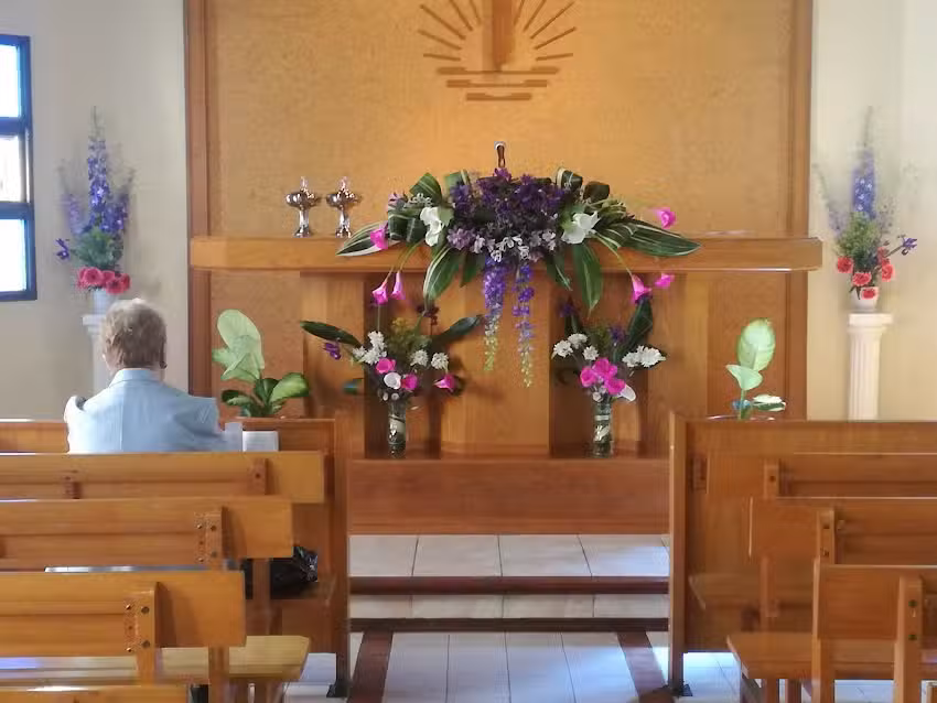 Iglesia Nueva Apost&oacute;lica (Villa Constructora)