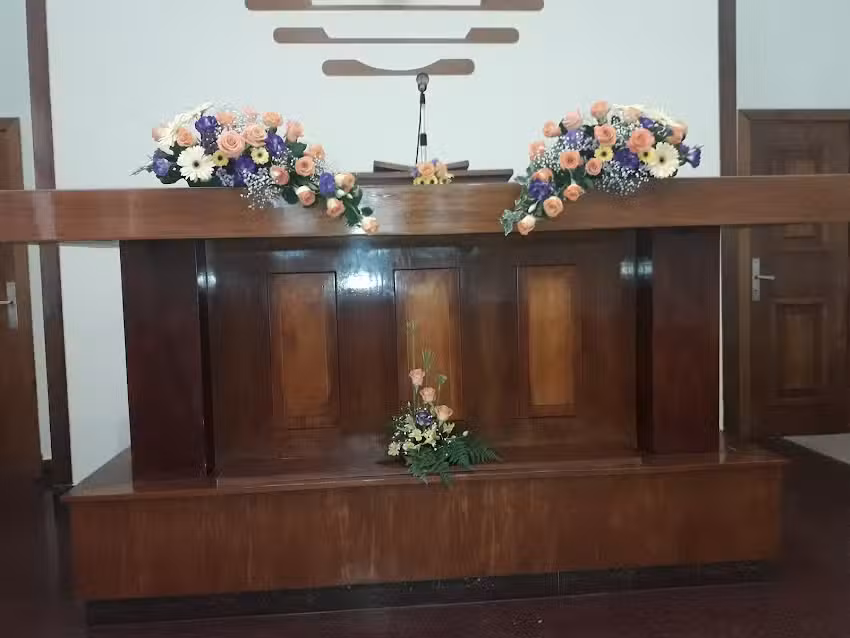 Iglesia Nueva Apost&oacute;lica (Villa Modelo)