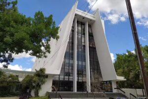 Iglesia Transparente