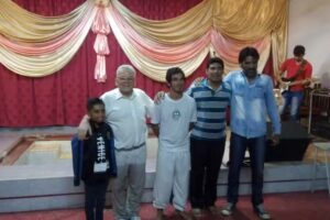 Iglesia UNA PUERTA A LA VIDA