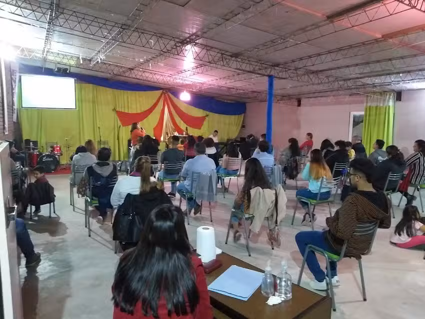 Ministerio centro familiar HOREB