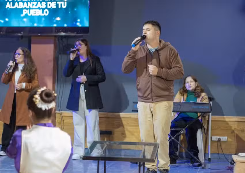 Ministerio Llama De Vida &ldquo;Llevando Vida A Las Naciones&rdquo;