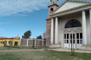 Parroquia Mar&iacute;a Madre de la Iglesia y San Pantale&oacute;n