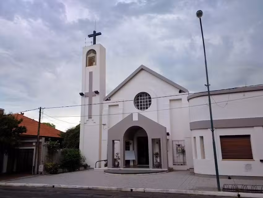 Parroquia Nuestra Se&ntilde;ora de Luj&aacute;n &ndash; Tres Lomas
