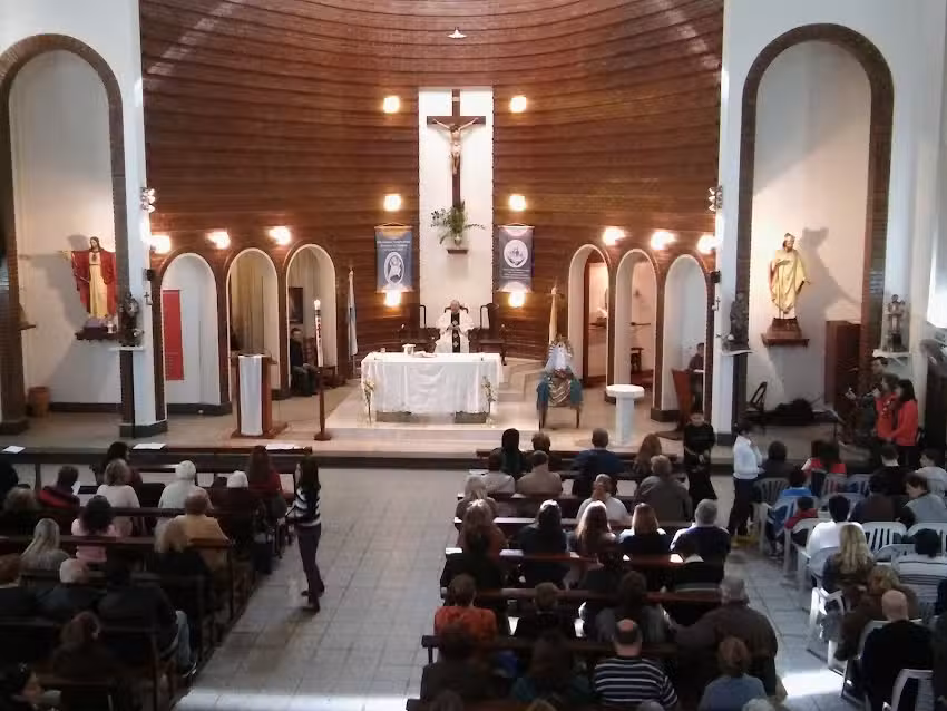 Parroquia Nuestra Se&ntilde;ora de Luj&aacute;n y San Ferm&iacute;n