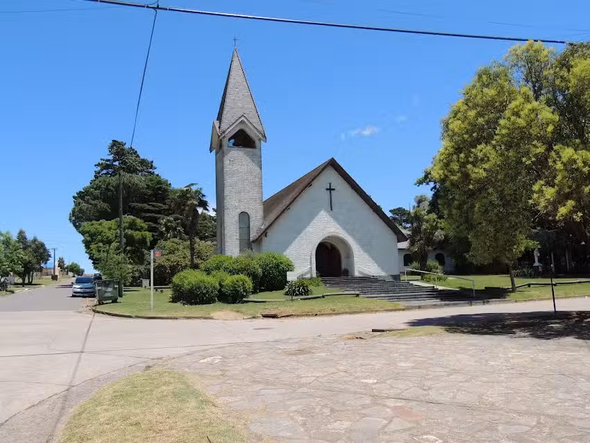 Parroquia Santo Cristo De Barker