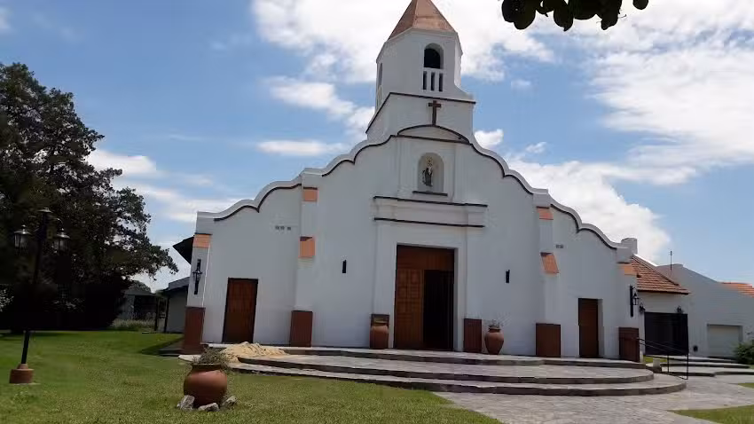 Parroquia Virgen del Carmen de Pasteur