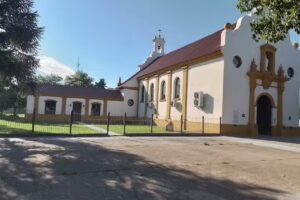 Paza de la iglesia (Alte Brown)